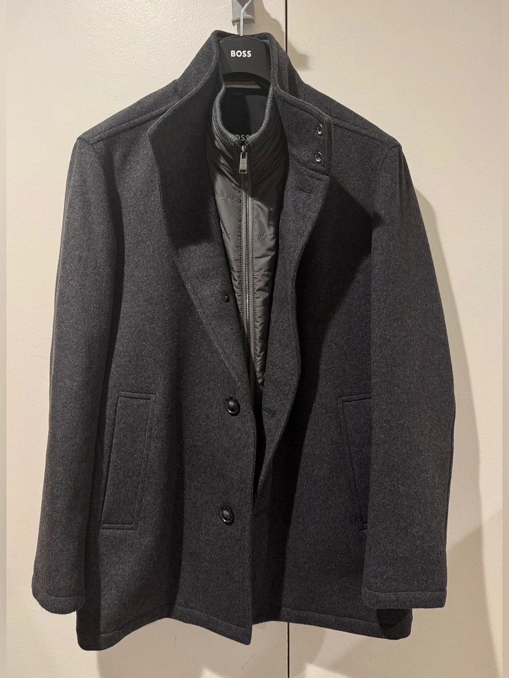 Hugo Boss Coxtan Wool-Cashmere Blend Coat in Medium Grey, 38R